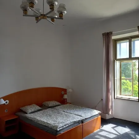 Zámecký Areál Apartamento Holovousy