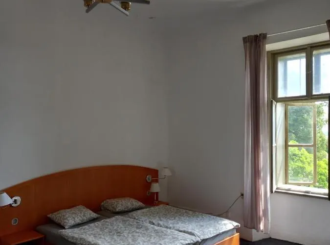Zamecky Areal Апартаменты Holovousy